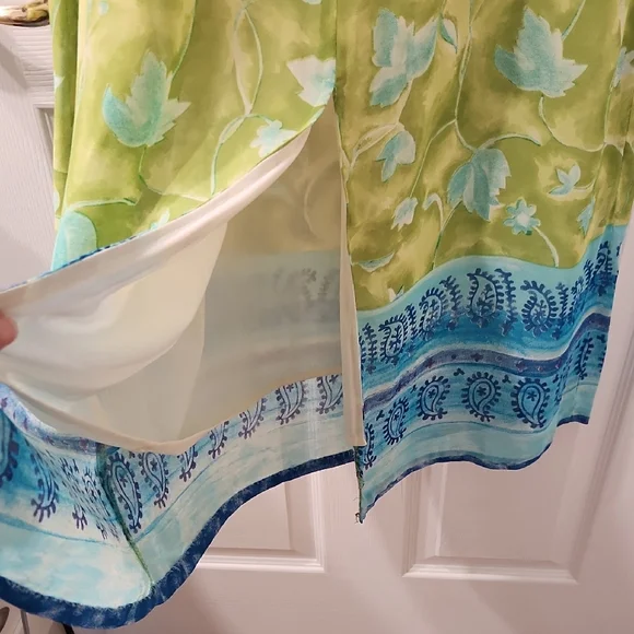 R.J. Collection Lined Floral Maxi Dress Women's Size 10 - Picture 6 of 8